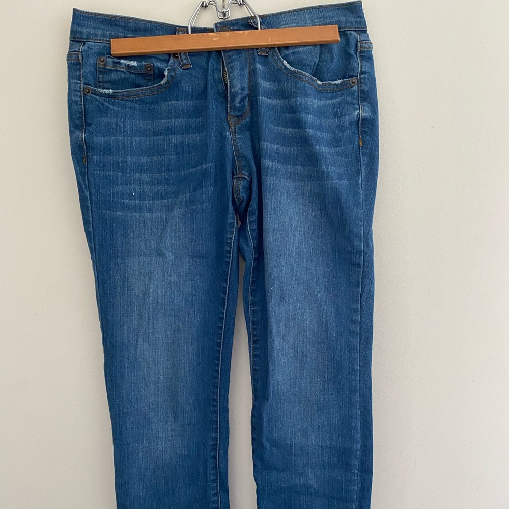 Aeropostale’s skinny leg jeans